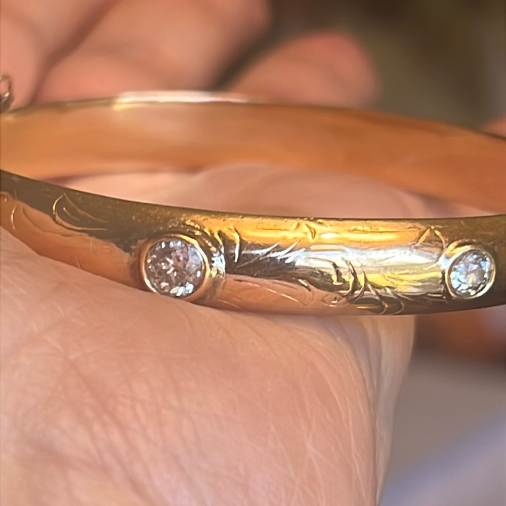 14 karat gold, and one carat diamond bracelet - Picture 10 of 17